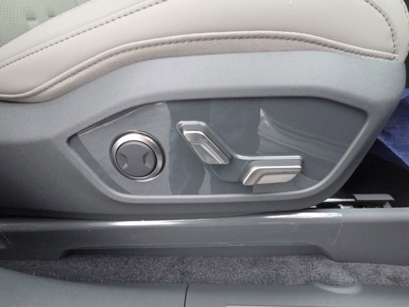 New 2026 Kia EV9 Wind image 19