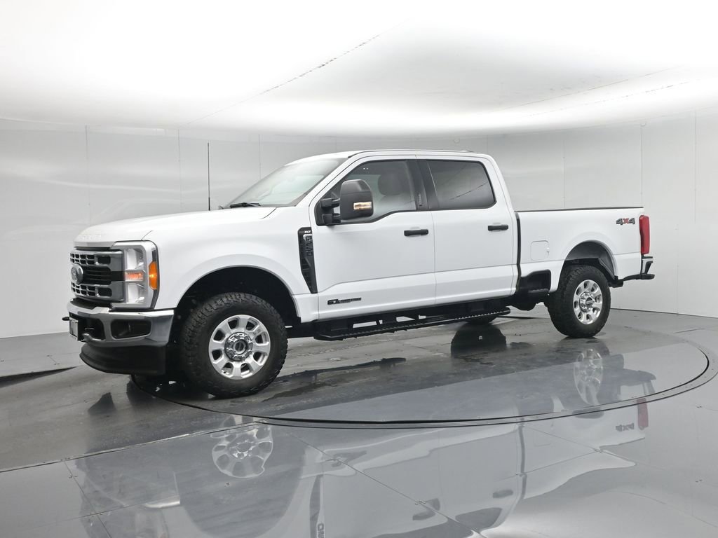 Used 2023 Ford F250 XLT w/ F-250 >10K GVWR Package image 28