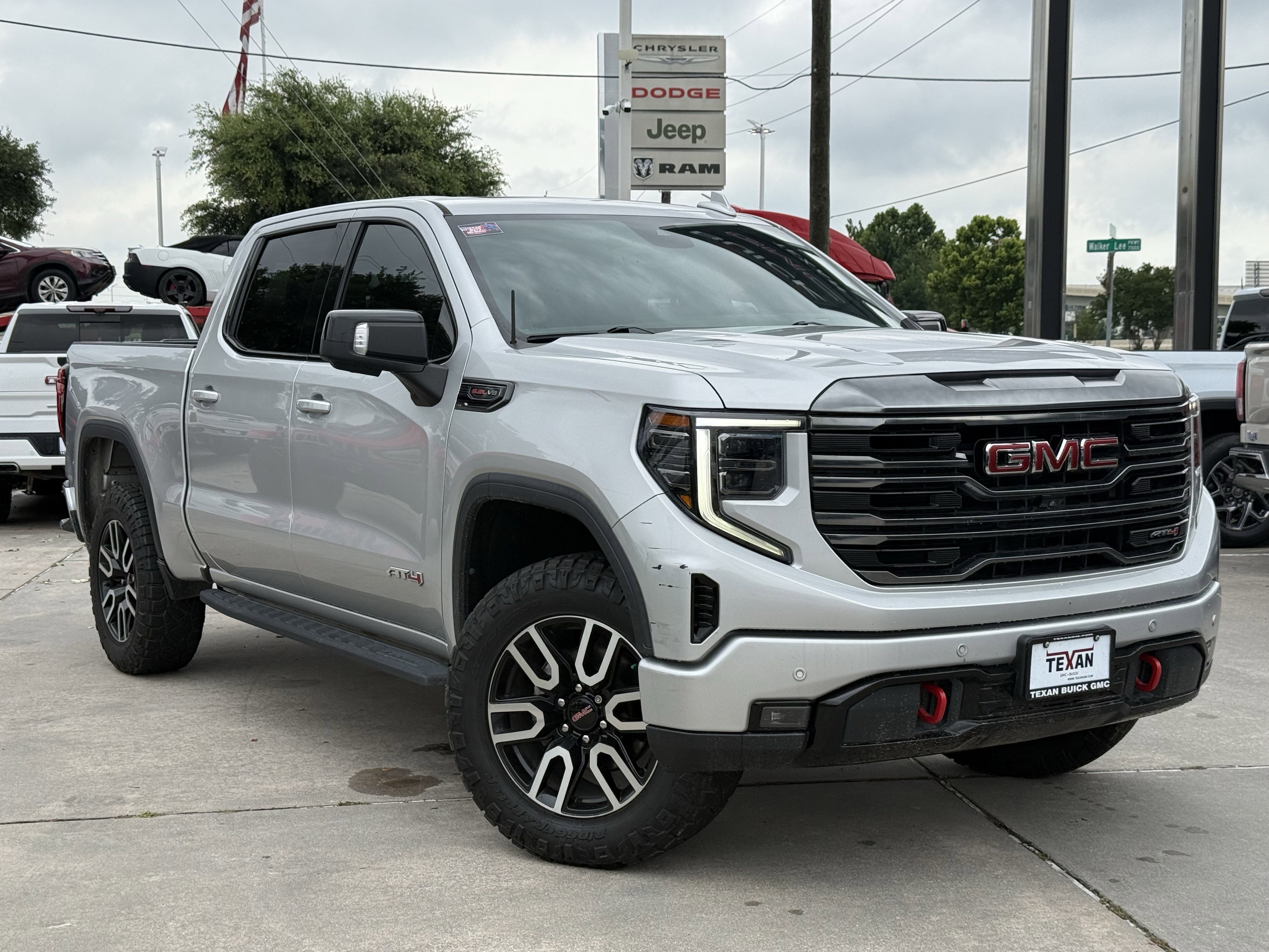 Used 2022 GMC Sierra 1500 AT4 w/ AT4 Premium Package AWD/4WD video 2