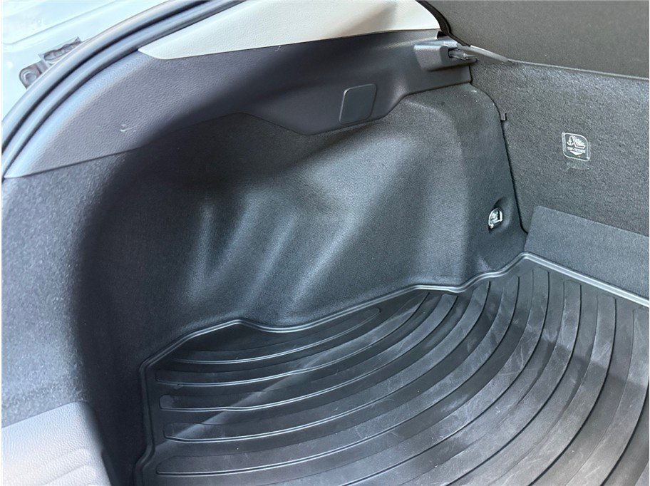 Used 2023 Toyota Prius LE image 42