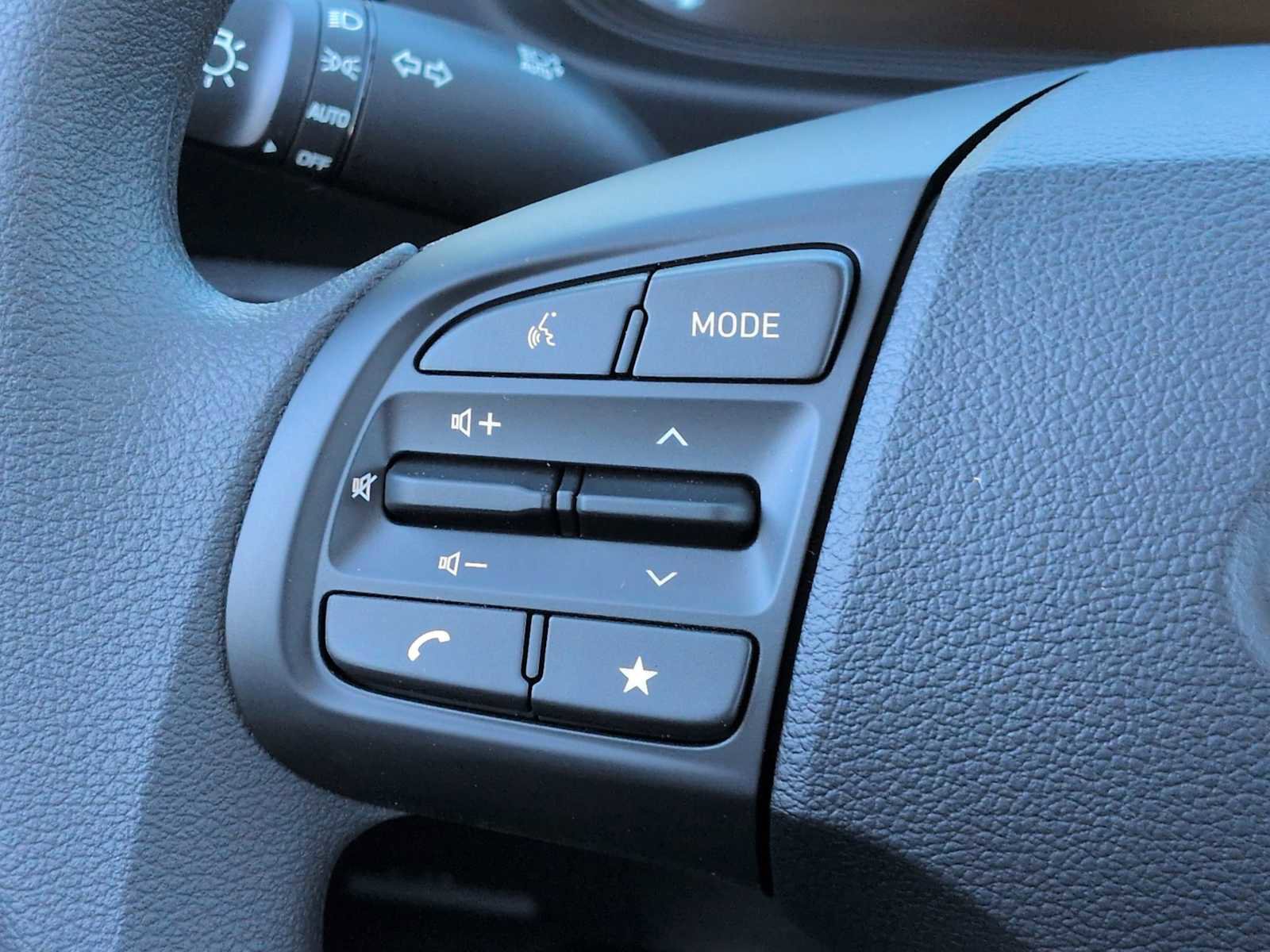 Certified 2026 Hyundai Venue SE image 23