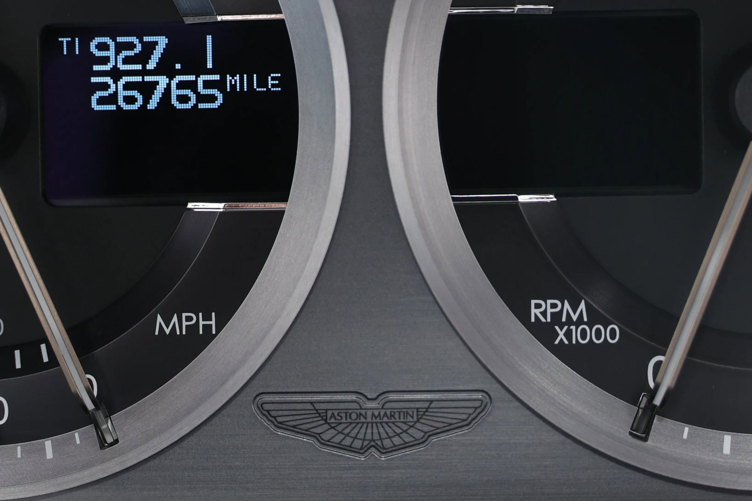 Used 2012 Aston Martin Virage Volante image 37