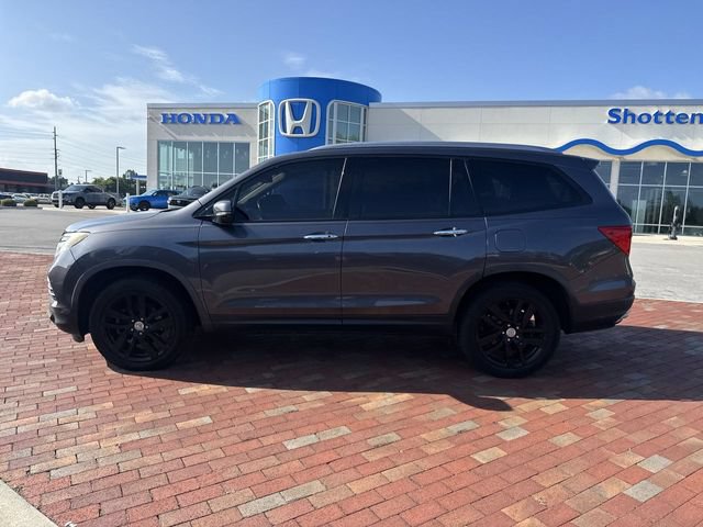 Used 2017 Honda Pilot Touring image 3
