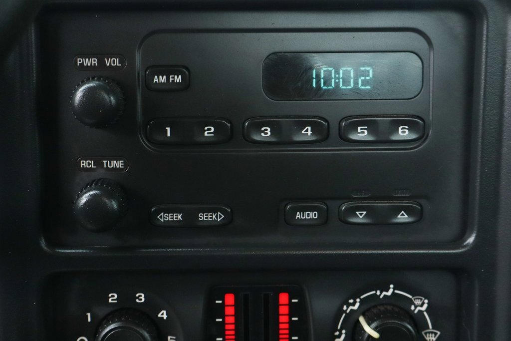 Used 2004 Chevrolet Silverado 3500 W/T image 25