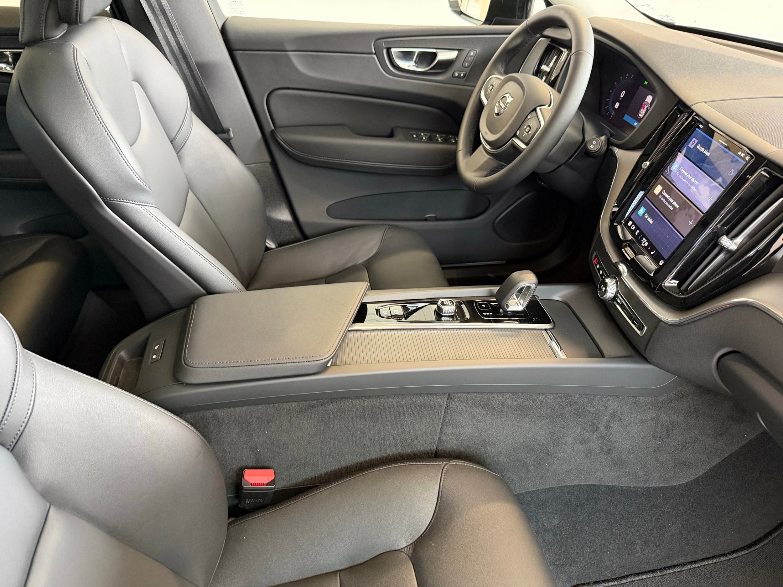 Certified 2025 Volvo XC60 B5 Core w/ Climate Package image 22
