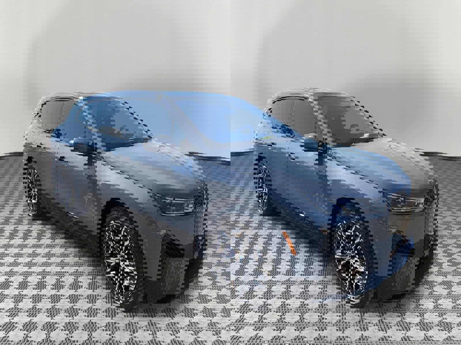 Used 2025 BMW iX M60 image 3