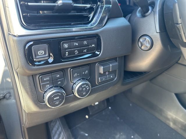 New 2026 GMC Yukon XL Denali w/ Denali Reserve Package image 13
