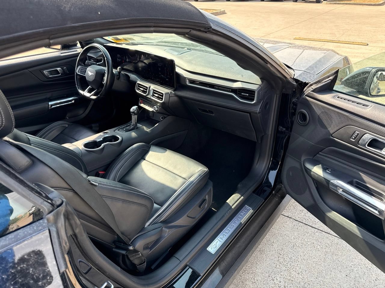 Used 2025 Ford Mustang Premium RWD image 12