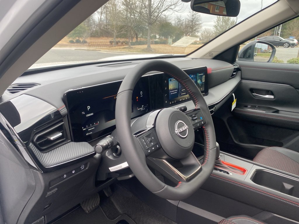 New 2026 Nissan Kicks SR w/ SR Premium Package FWD image 15