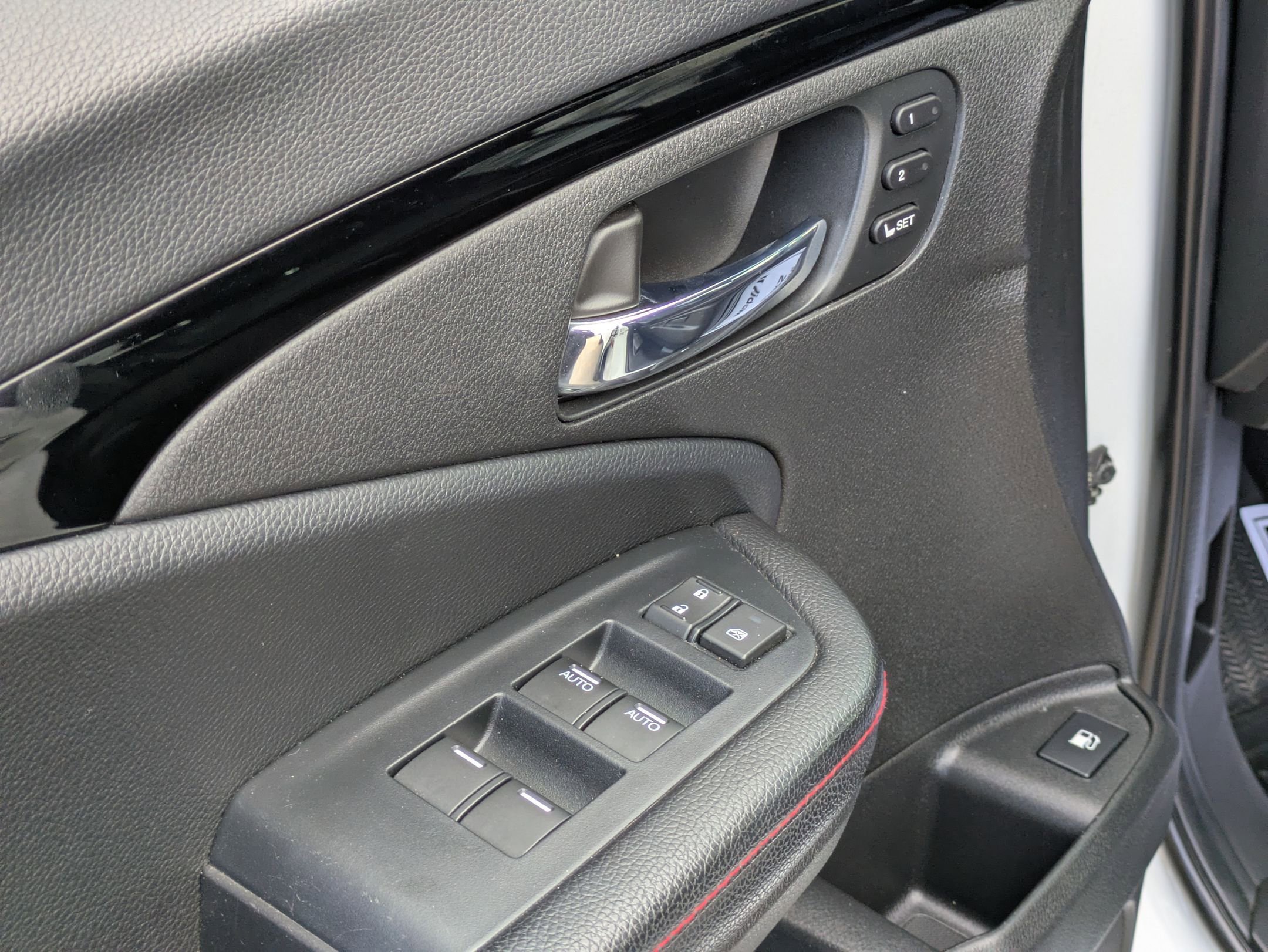 Used 2022 Honda Ridgeline Black Edition image 12
