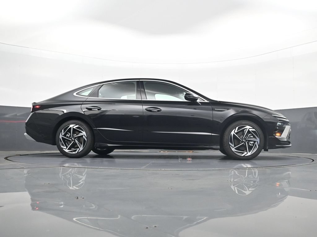 New 2026 Hyundai Sonata SEL FWD image 24