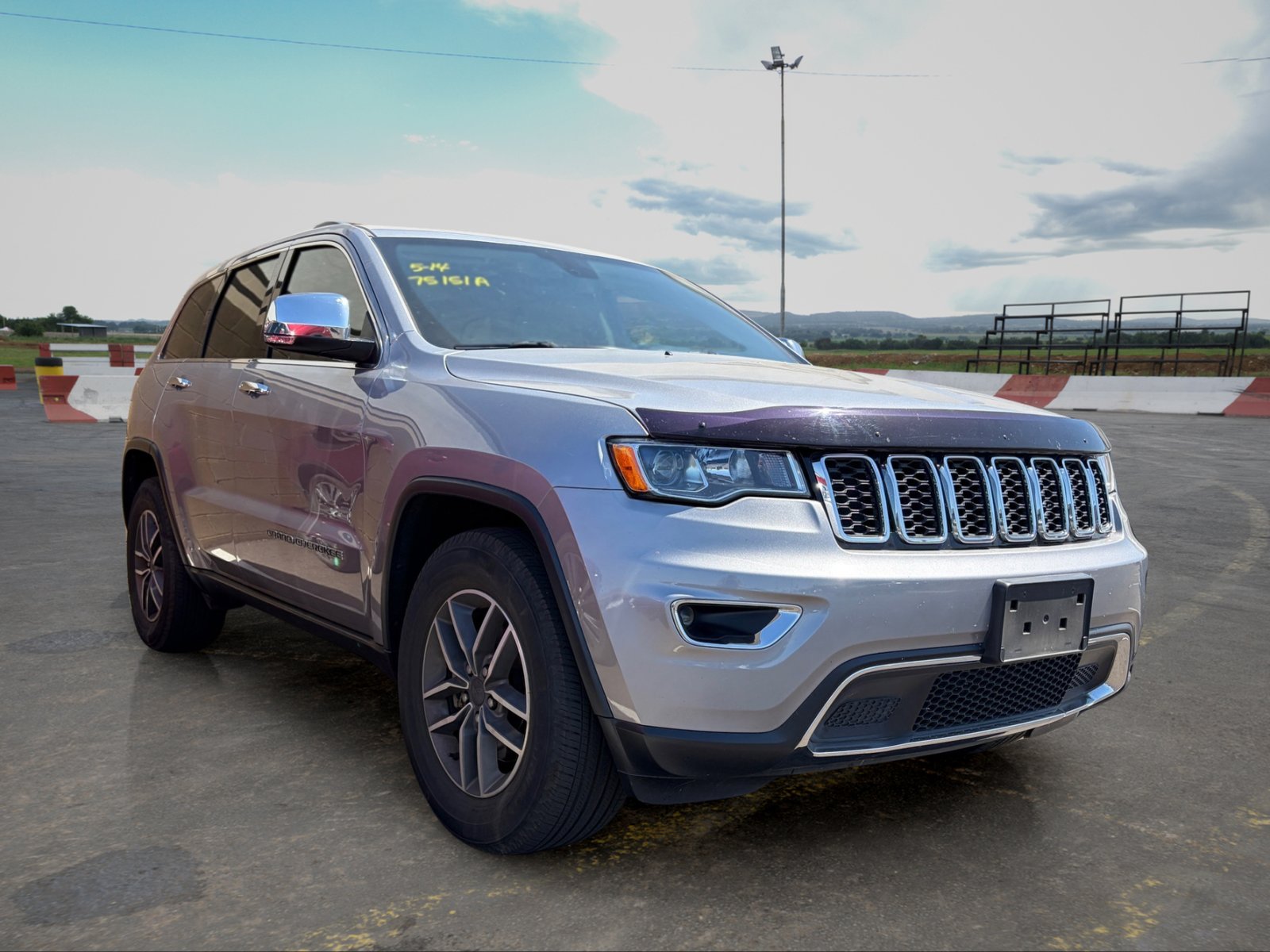 Used 2021 Jeep Grand Cherokee Limited w/ Luxury Group II RWD image 2