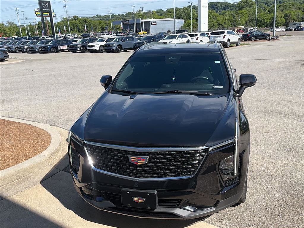 Used 2025 Cadillac XT4 Premium Luxury FWD image 1
