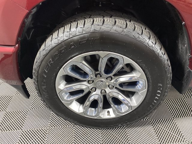 Used 2023 RAM 1500 Laramie AWD/4WD image 17