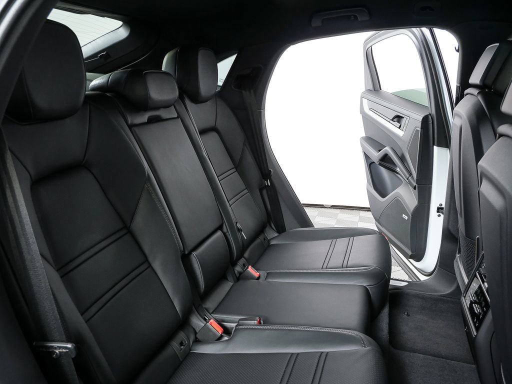 New 2026 Porsche Cayenne E-Hybrid Coupe image 24