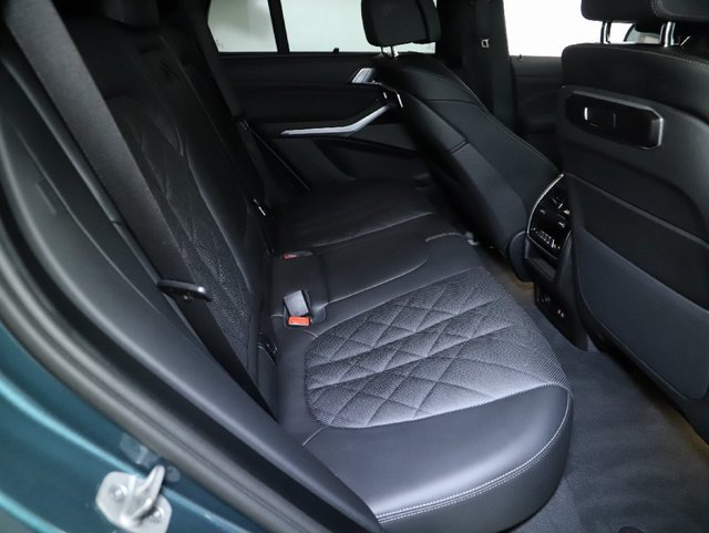 Used 2026 BMW X5 xDrive40i AWD/4WD image 36