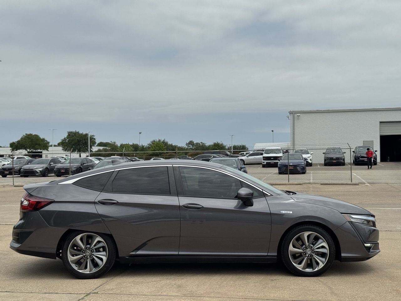 Used 2019 Honda Clarity Plug-In Hybrid image 3