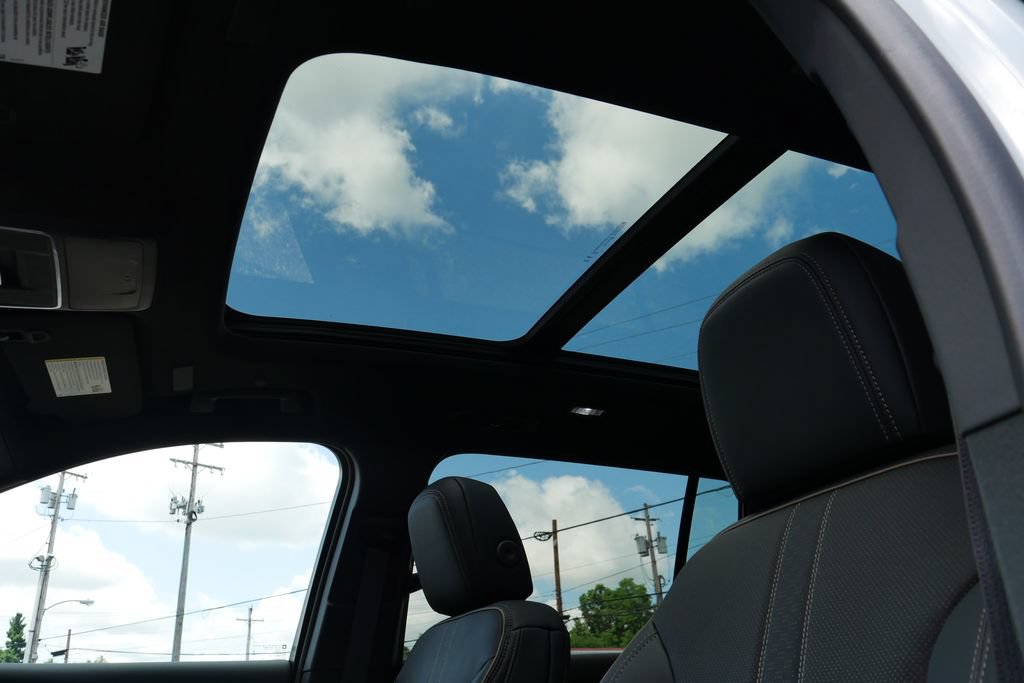 New 2026 Chevrolet Traverse High Country w/ LPO, Floor Liner Package AWD/4WD image 36