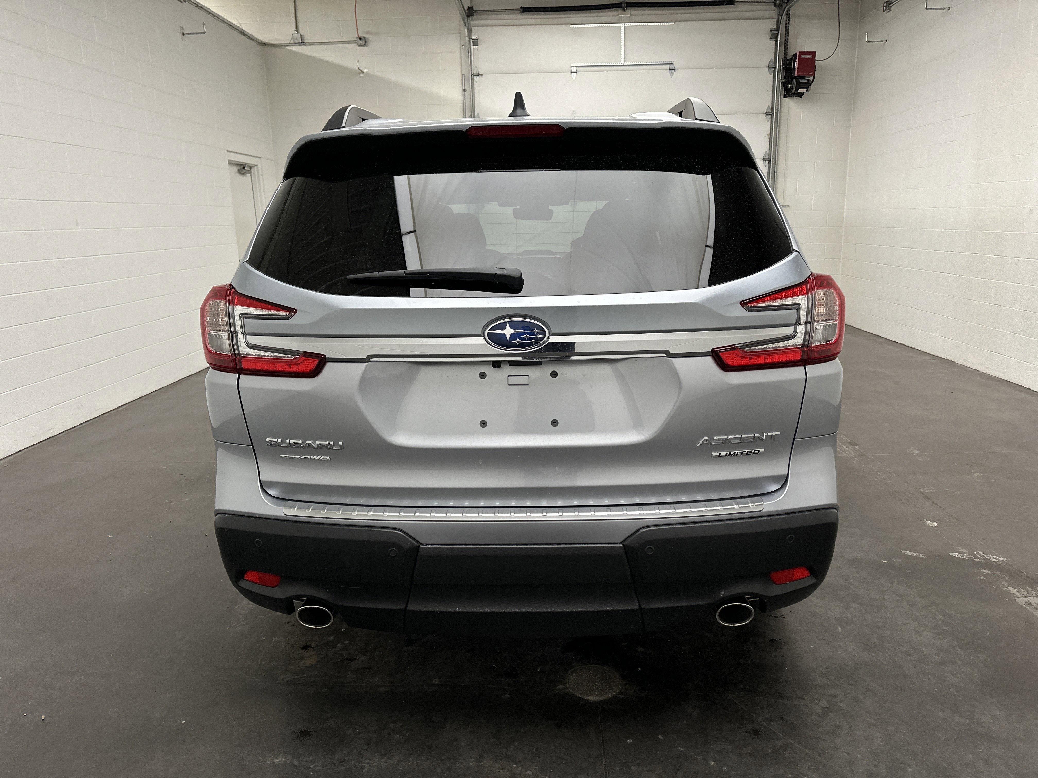 New 2026 Subaru Ascent Limited AWD/4WD image 8