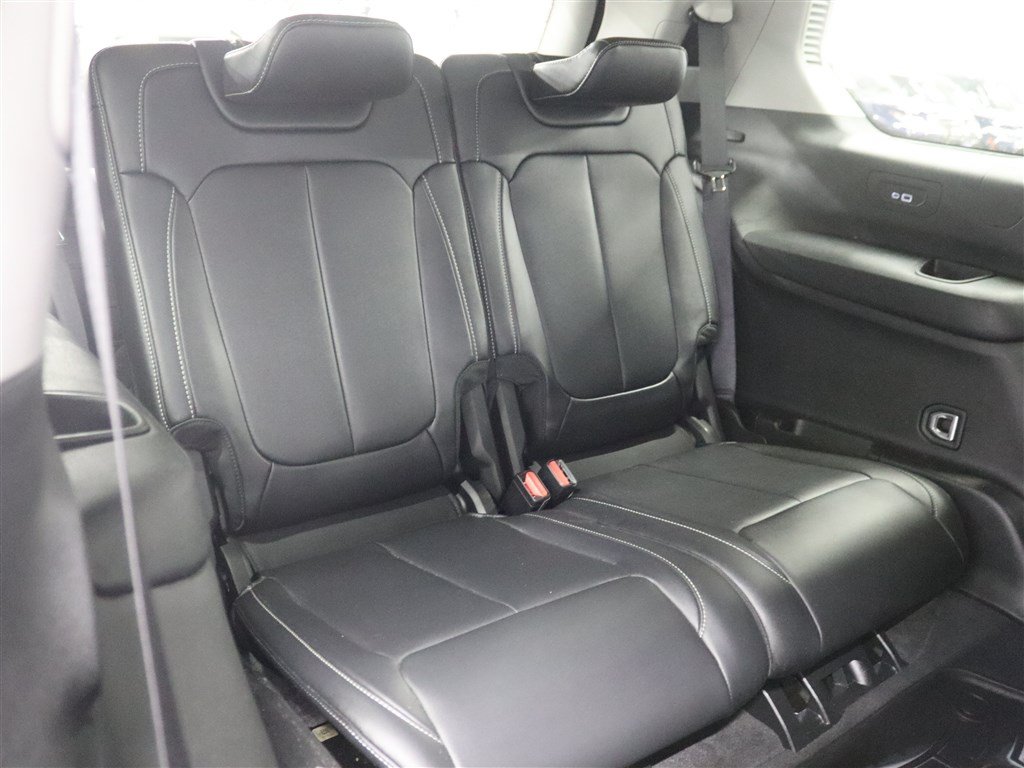 Used 2022 Jeep Grand Cherokee L Limited AWD/4WD image 20
