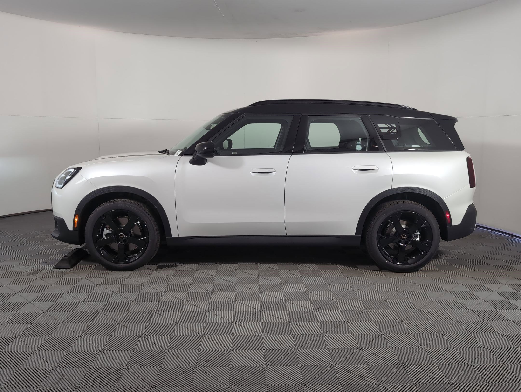 New 2026 MINI Cooper Countryman S video 2