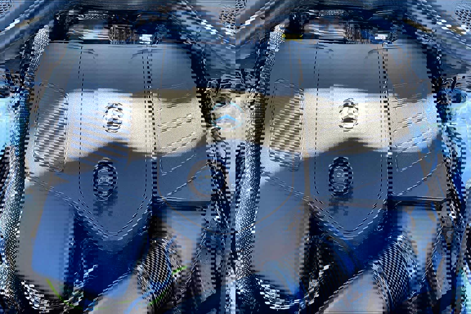 Used 2025 Mercedes-Benz GLC 300 4MATIC image 33