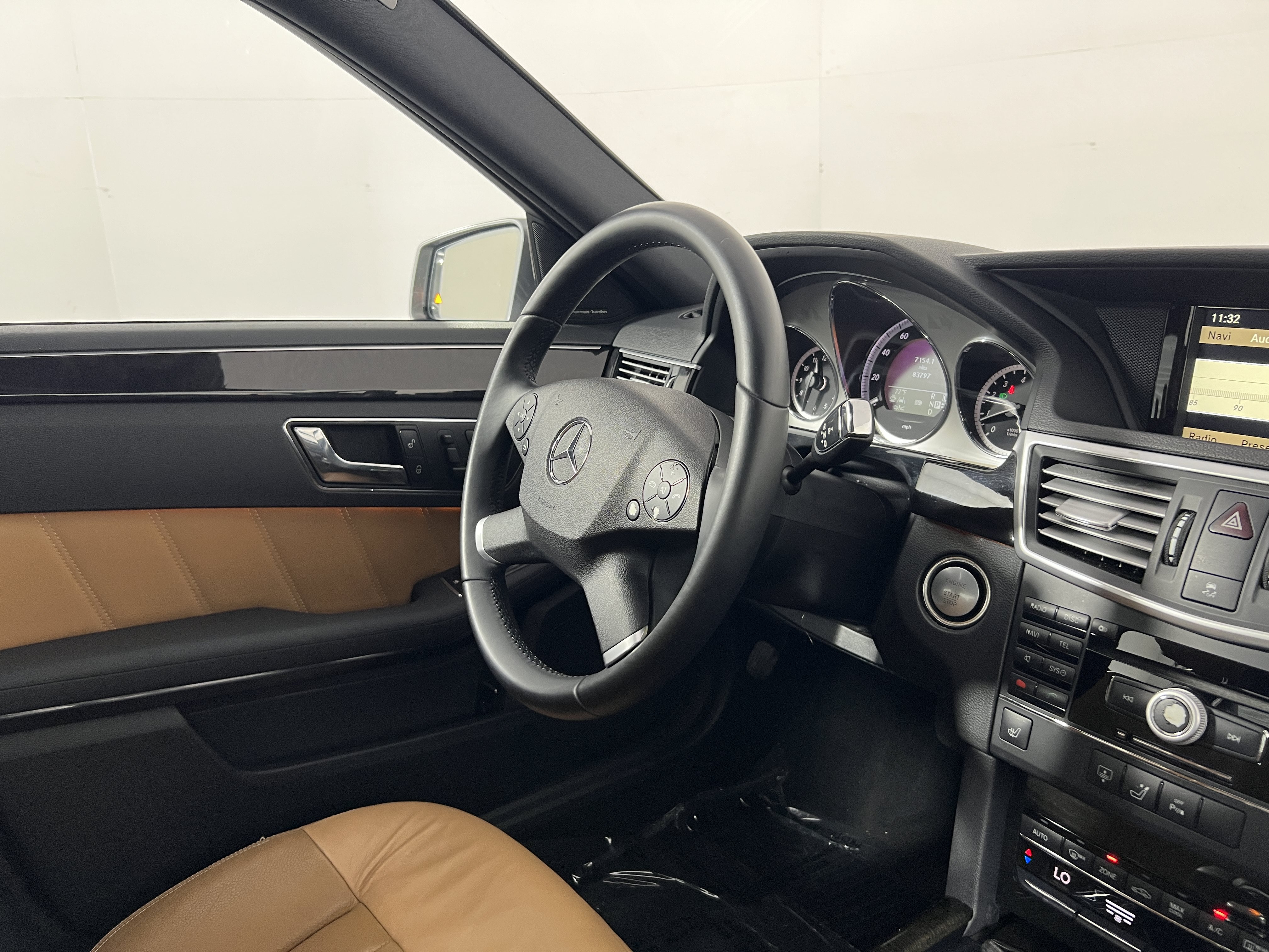 Used 2010 Mercedes-Benz E 350 Sedan image 10