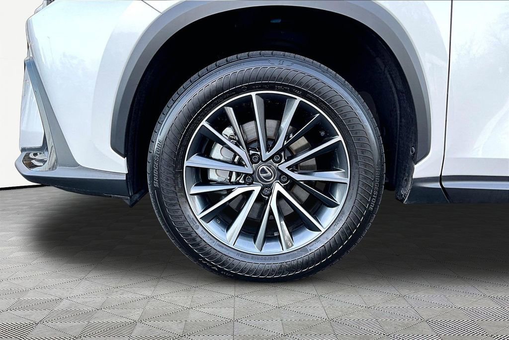 Used 2024 Lexus NX 250 FWD w/ Towing Package (2000 Lbs) image 25