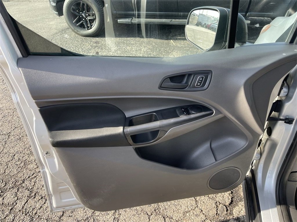 Used 2020 Ford Transit Connect XL image 3