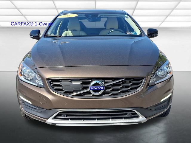 Used 2017 Volvo V60 T5 Cross Country AWD/4WD image 2