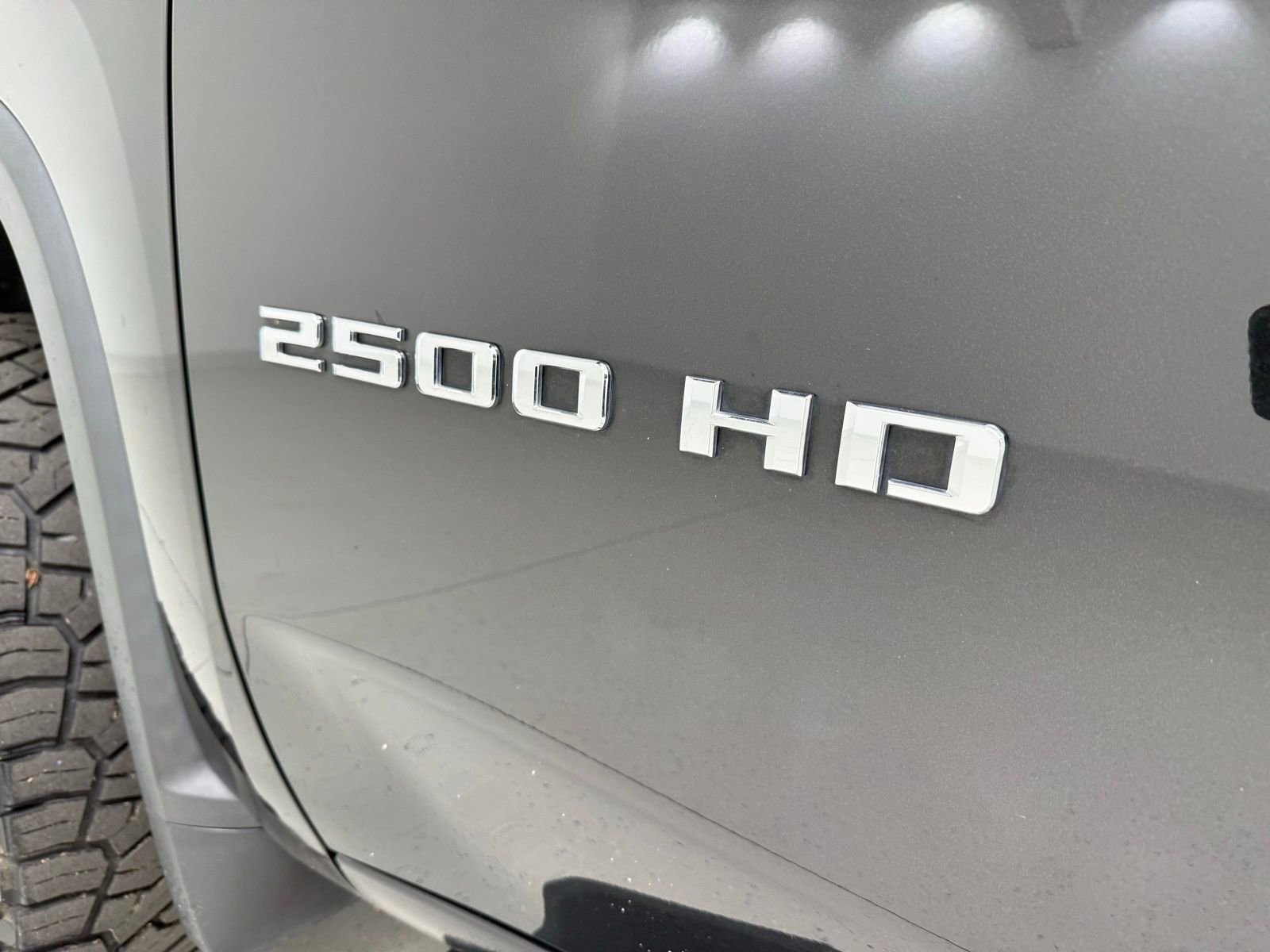 Used 2022 Chevrolet Silverado 2500 LTZ w/ LTZ Convenience Package image 11