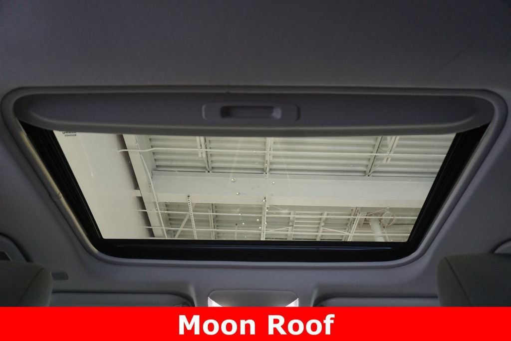 Used 2023 Toyota RAV4 XLE w/ Convenience Package AWD/4WD image 8