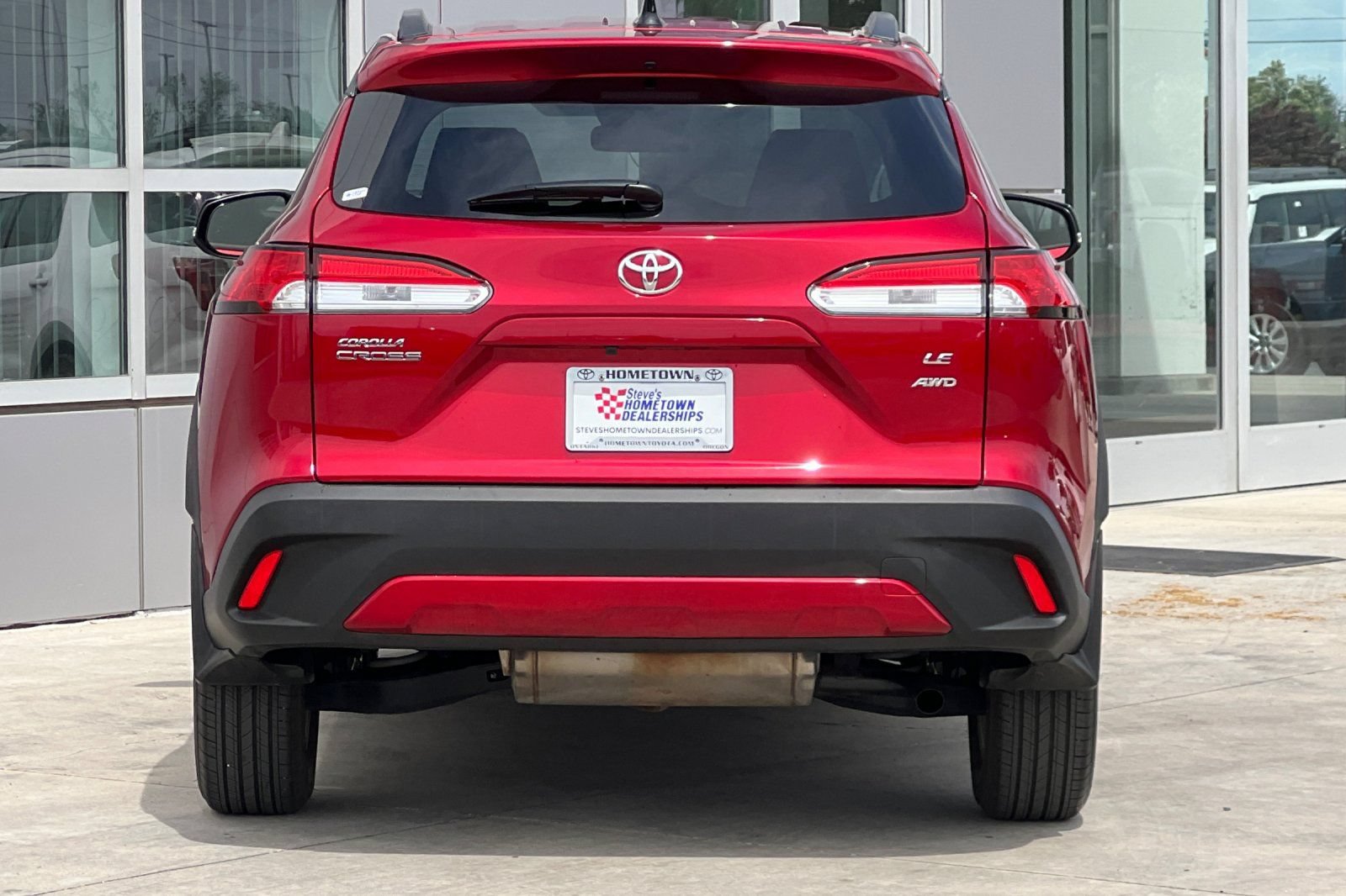 Certified 2025 Toyota Corolla Cross LE AWD/4WD image 5