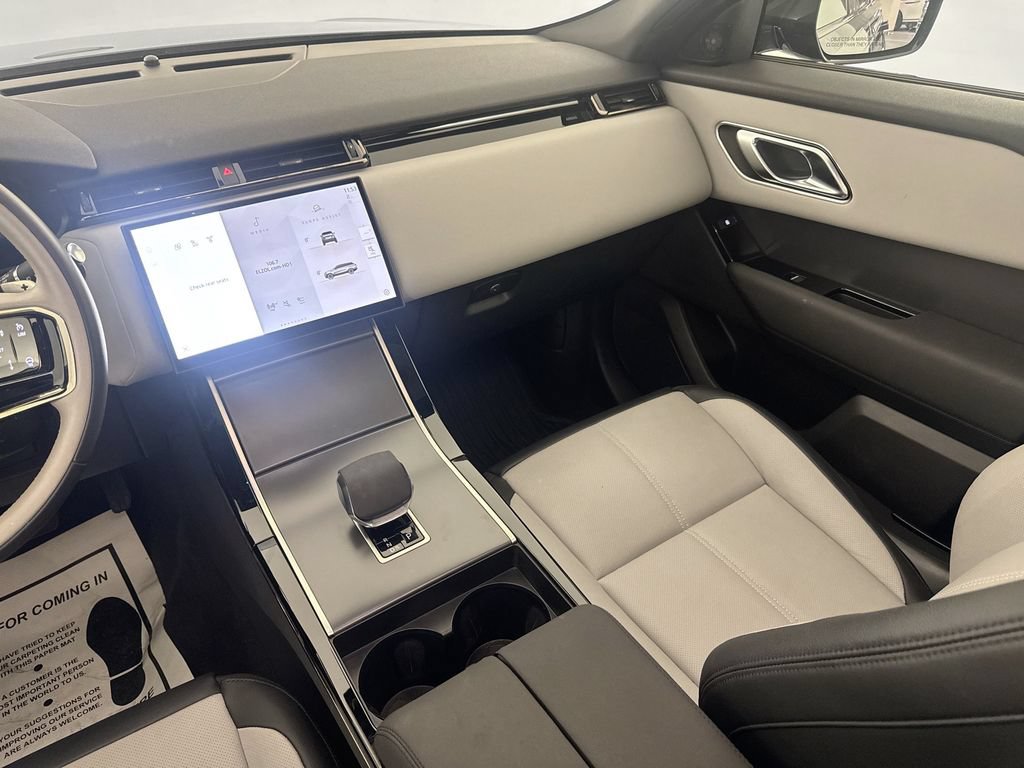 Used 2026 Land Rover Range Rover Velar S AWD/4WD image 24