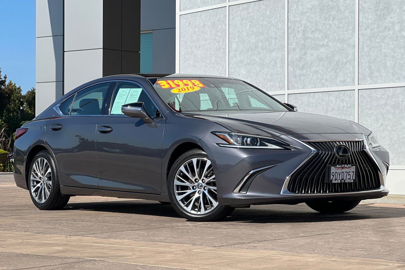 Used 2019 Lexus ES 350 w/ Premium Package image 2