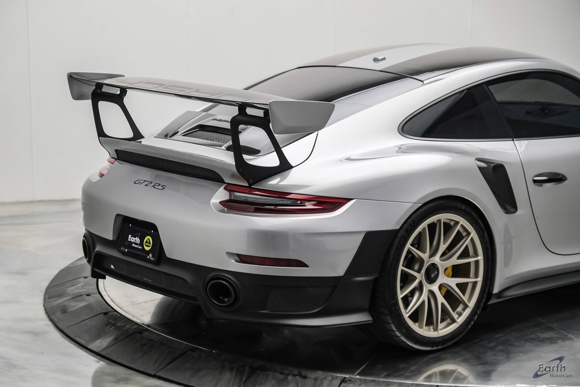 Used 2018 Porsche 911 GT2 RS RWD image 23