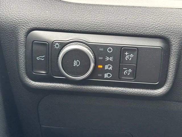 Used 2023 Ford Explorer XLT w/ Equipment Group 202A AWD/4WD image 26