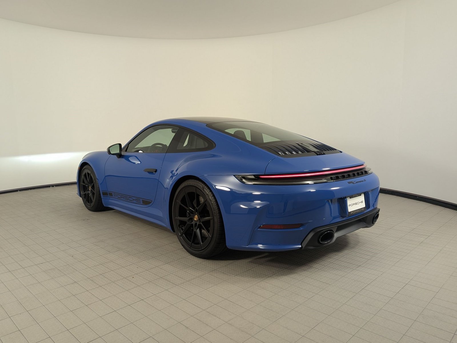 New 2026 Porsche 911 Carrera S RWD image 3