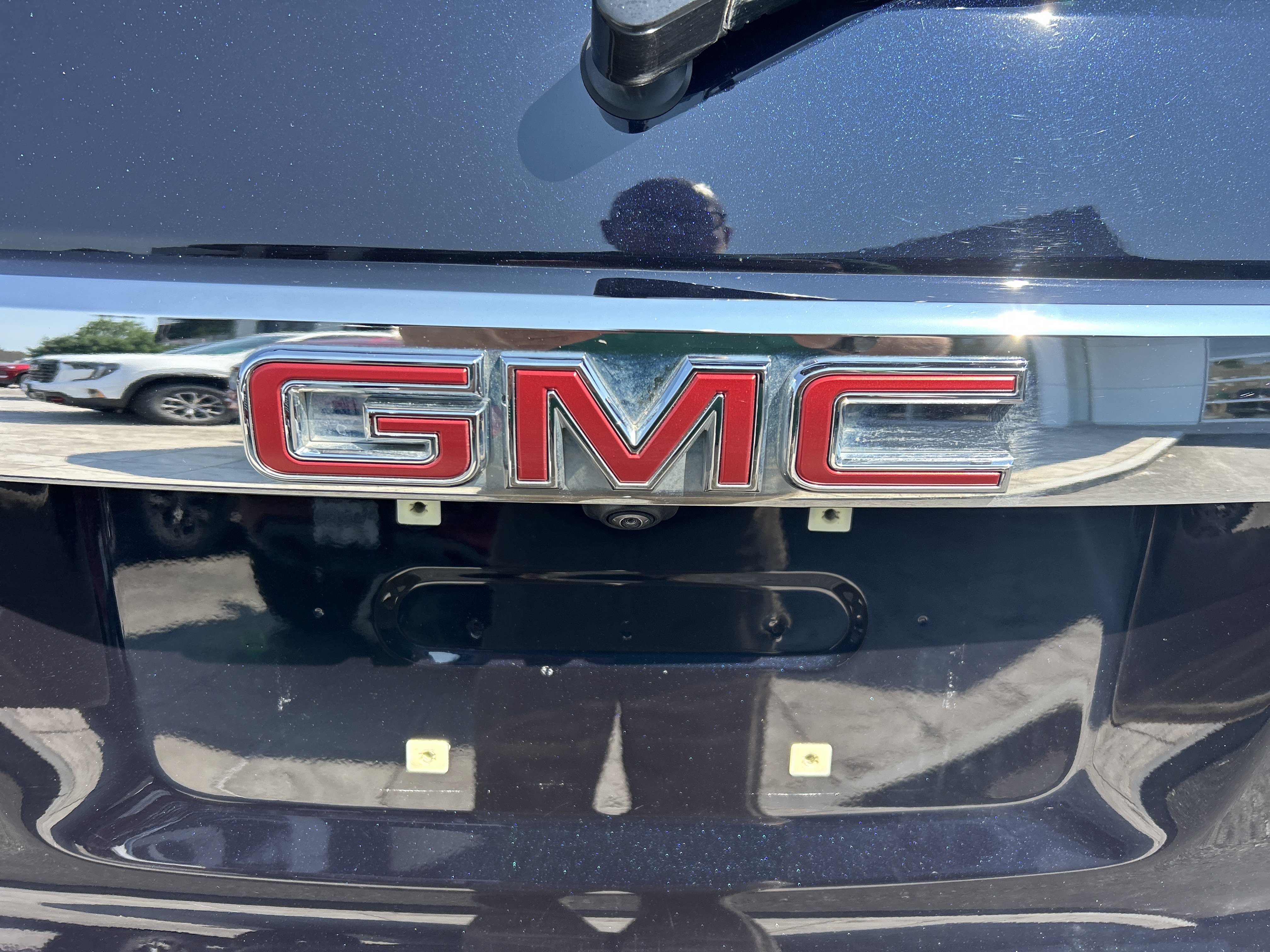 Certified 2021 GMC Acadia SLT w/ Premium Package AWD/4WD image 9