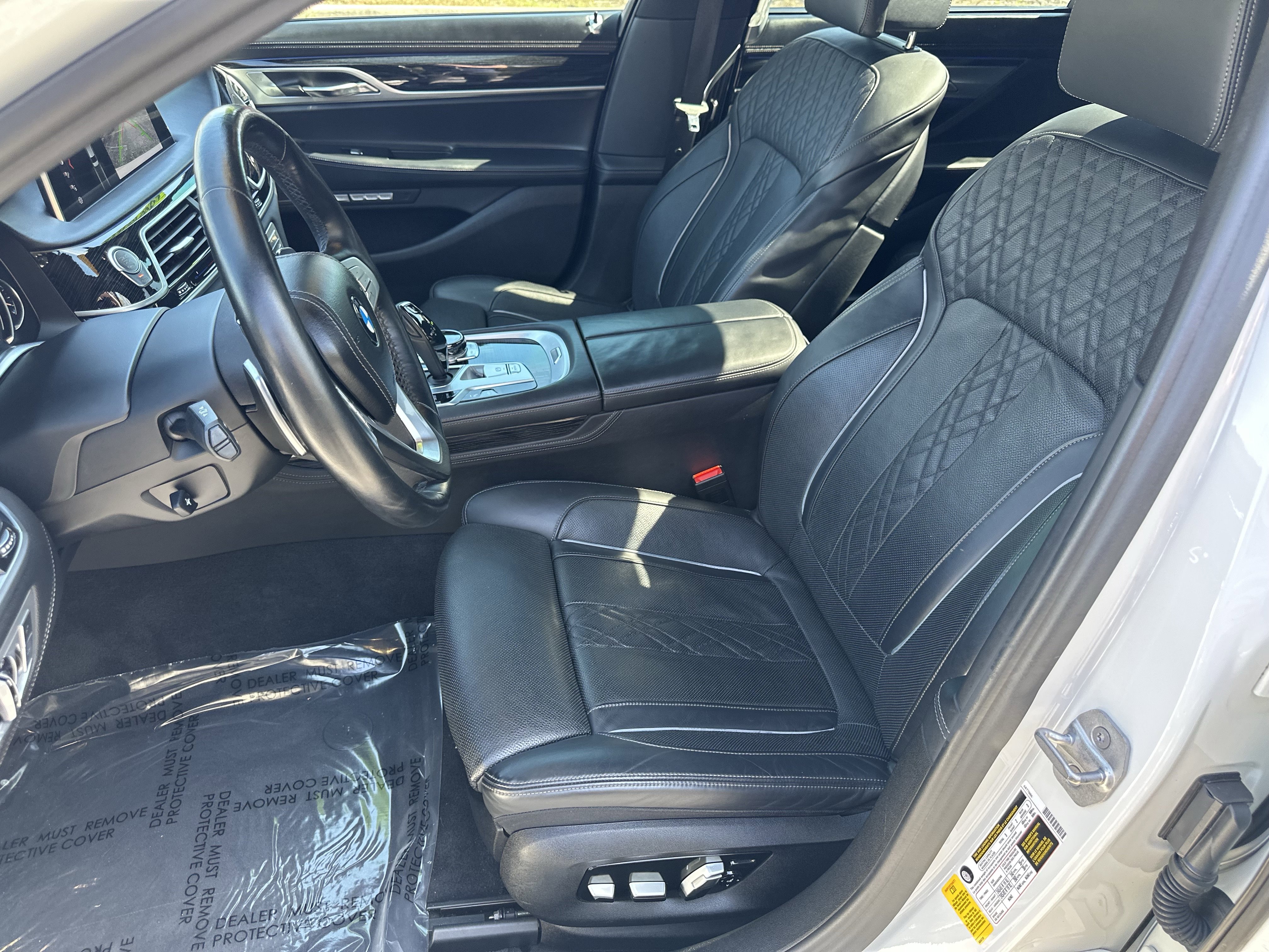 Used 2018 BMW 750i image 22