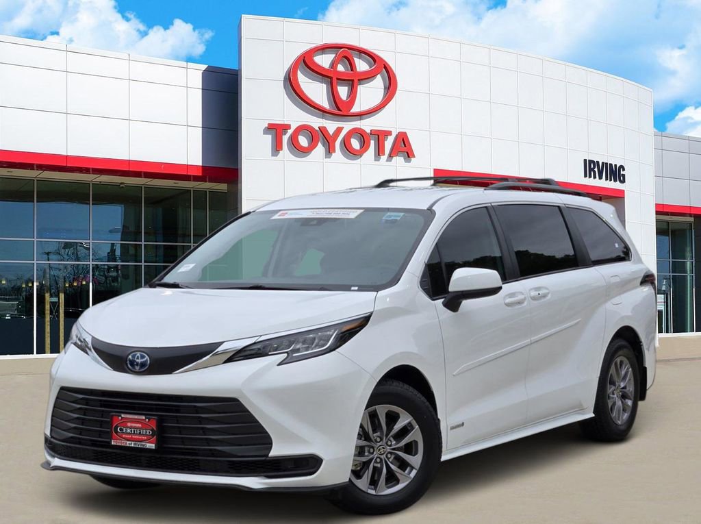 Used 2021 Toyota Sienna LE FWD image 1