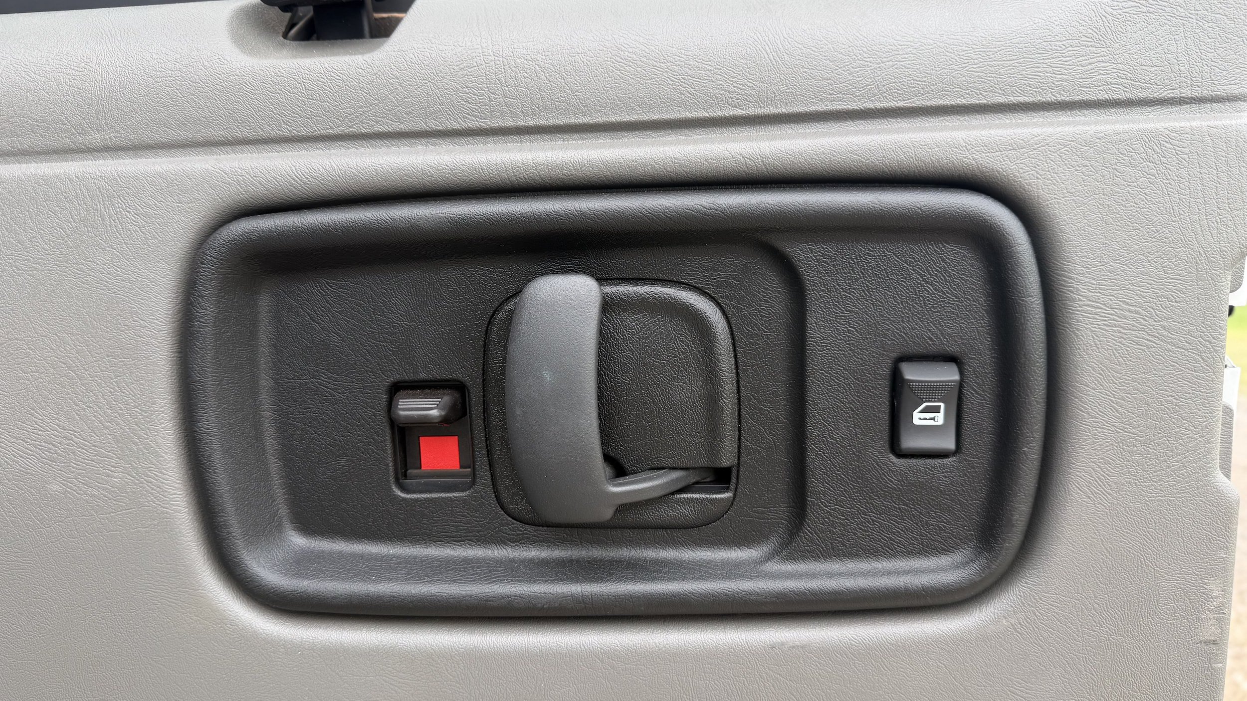 Used 2024 Chevrolet Express 3500 LS RWD image 7