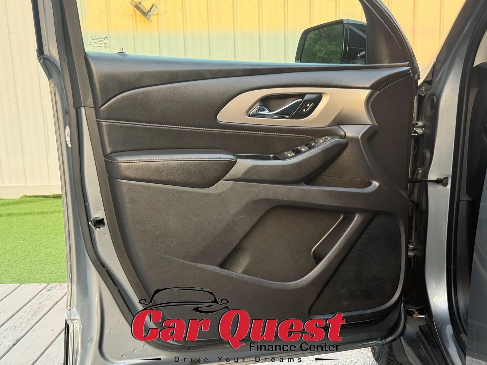 Used 2019 Chevrolet Traverse LS FWD image 10