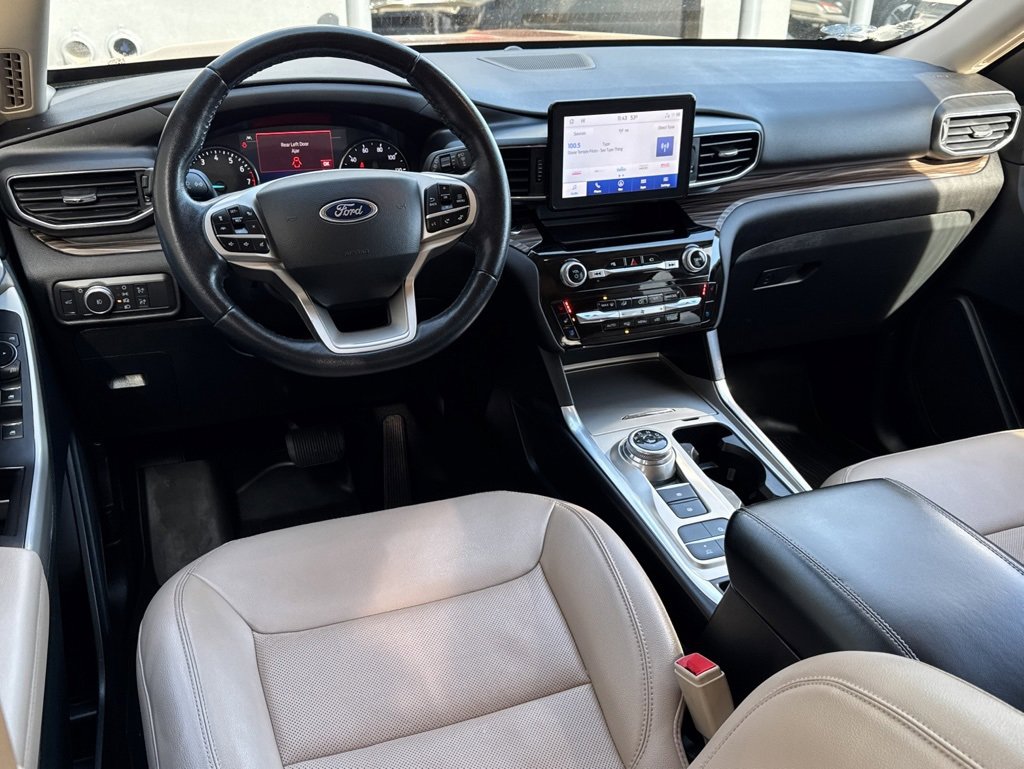 Used 2022 Ford Explorer Limited w/ Equipment Group 301A image 7