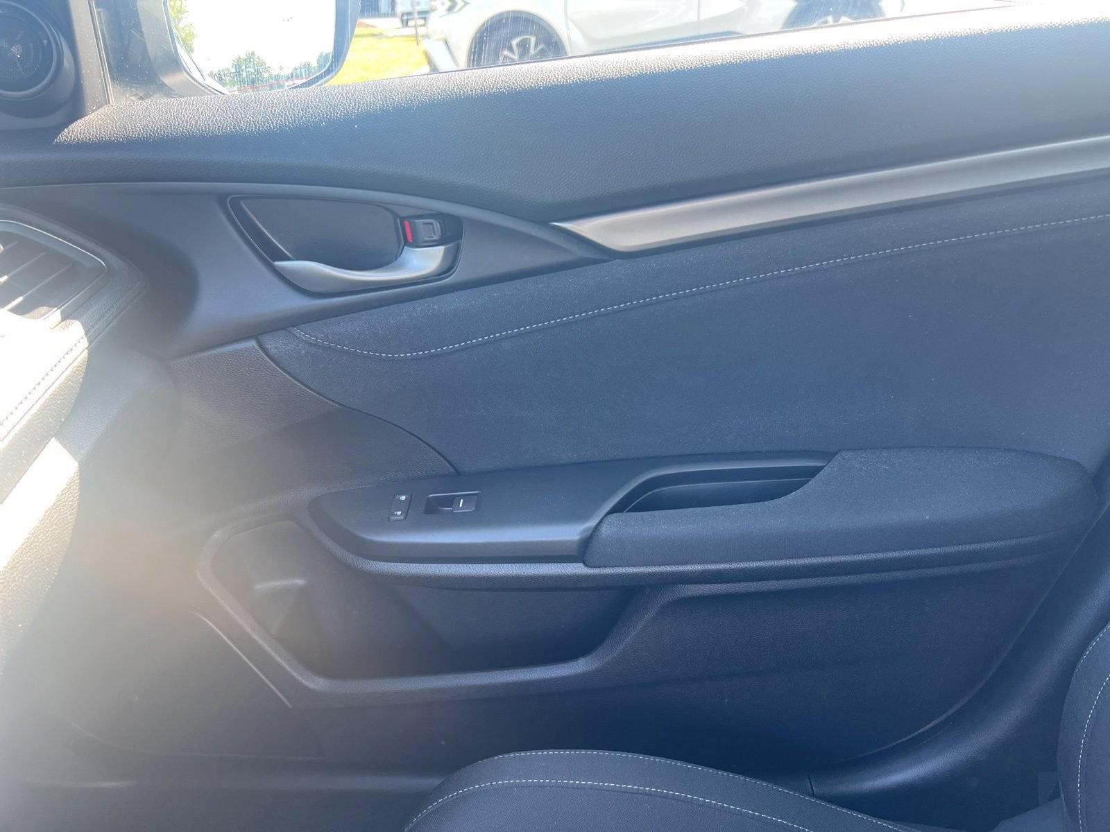 Used 2019 Honda Civic EX image 15