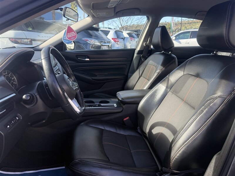 Used 2019 Nissan Altima 2.5 SR FWD image 5