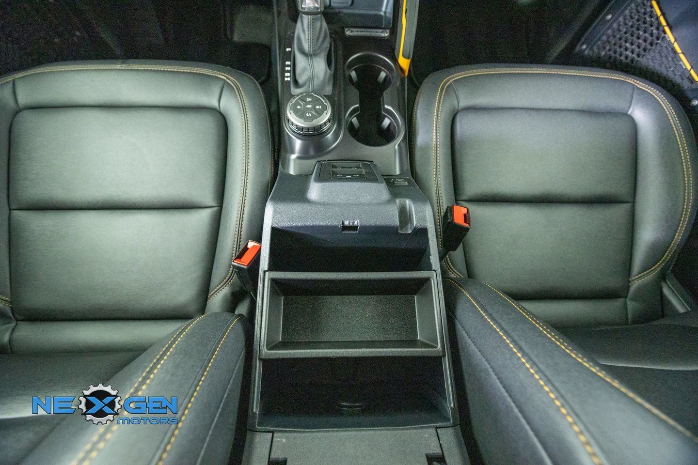 Used 2024 Ford Bronco Badlands AWD/4WD image 33