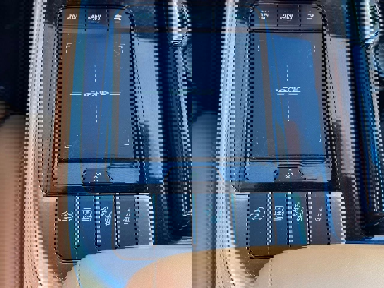 Used 2021 Lexus LS 500 w/ Luxury Package image 40