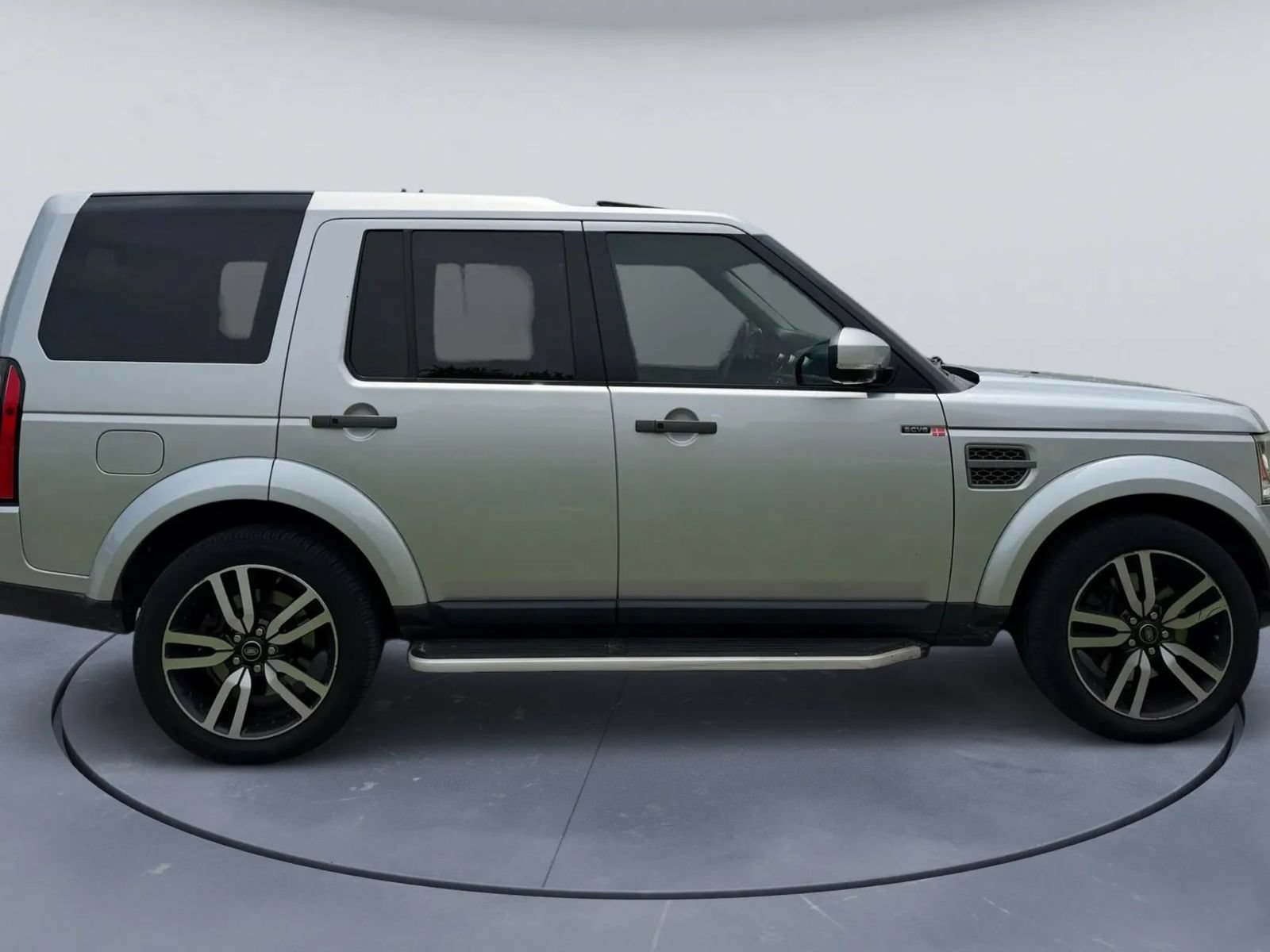 Used 2015 Land Rover LR4 HSE AWD/4WD image 8