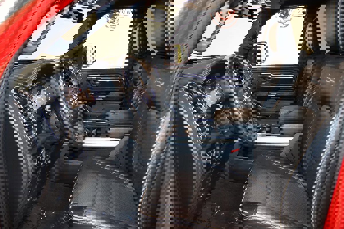 Used 2024 RAM 1500 Laramie image 39